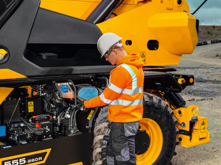 How JCB telehandler roof truss attachments can transform your self ...