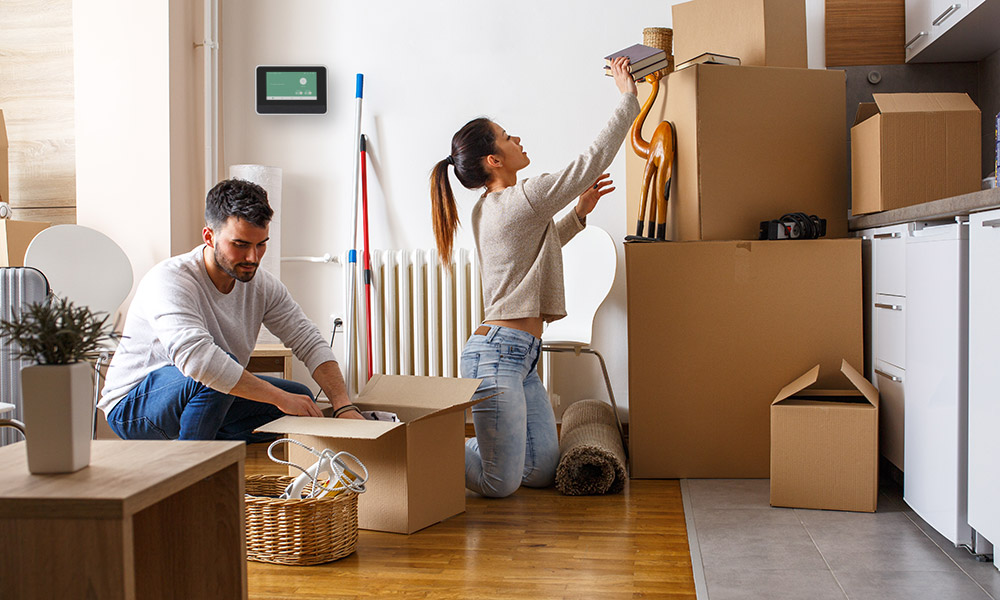 Packing Odd-Shaped Décor Pieces: Tips for Moving Safely