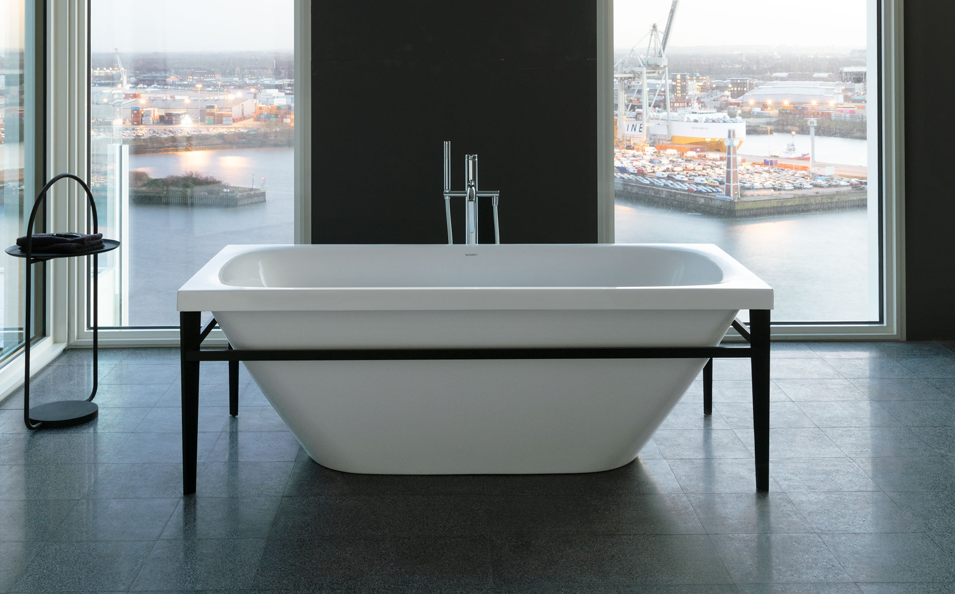 Affordable Freestanding Bathtubs That Look Luxurious